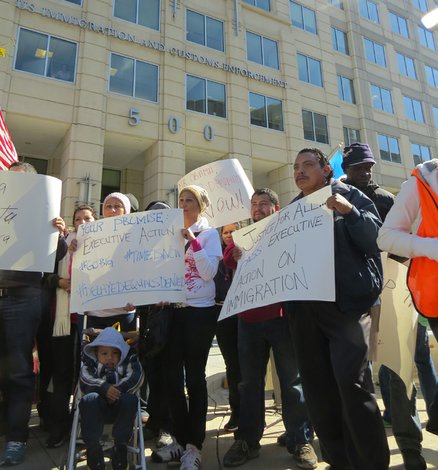 Urgen orden ejecutiva amplia para millones de indocumentados
