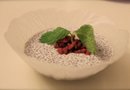 Cómelo para desayunar, como un snack o un postre sano y delicioso. Es fácil de preparar con solamente cinco ingredientes y ¡está lleno de vitaminas!