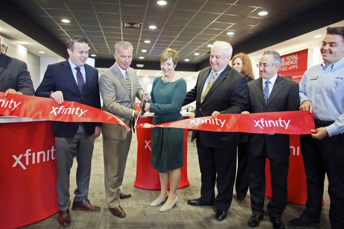 Comcast inaugura la primera tienda Xfinity en Philly