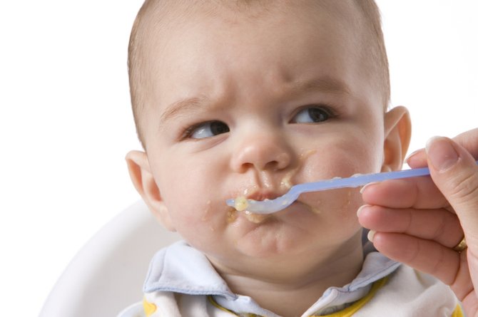 10 pasos para enseñarle a comer bien a tus niños
