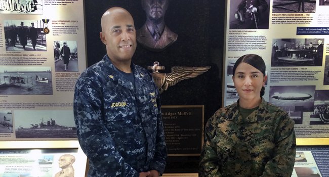 La base Aeronaval de Patuxent River, bandera hispana