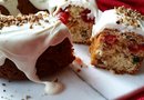 Esta es una versión simplificada y no contiene alcohol. Este pastel es esponjoso y muy sabroso. Las invito a que preparen este rico pastel navideño para cerrar una celebración tan linda como es la Navi-dad.