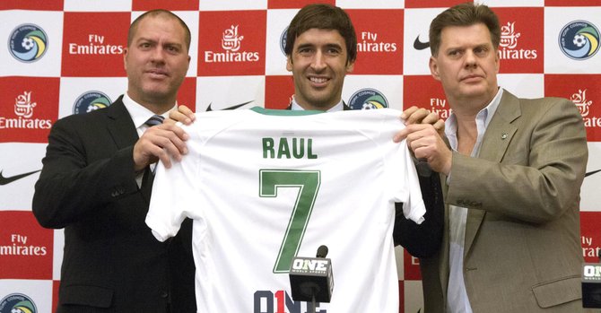 Cosmos, última aventura de la leyenda Raúl