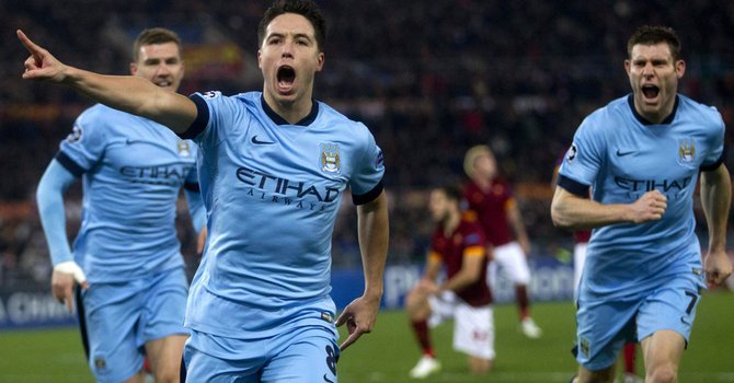 Premier: City y United a mantener la racha