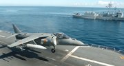 Imagen de un Harrier aterrizando en la cubierta del portaaviones español Príncipe de Asturias  