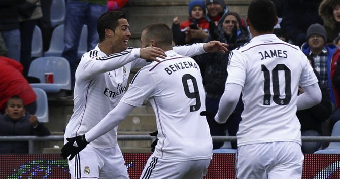 Benzema y CR7 lideran al Real Madrid