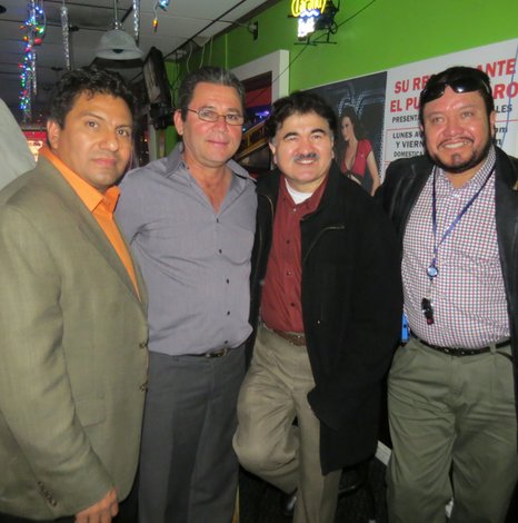Candidato salvadoreño busca votos