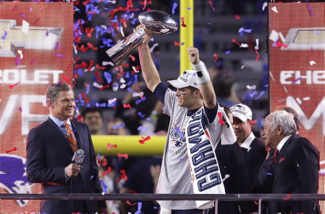 Tom Brady suspendido 4 partidos y los Patriots multados con $1 millón