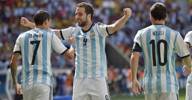 Argentina y El Salvador reviven la historia