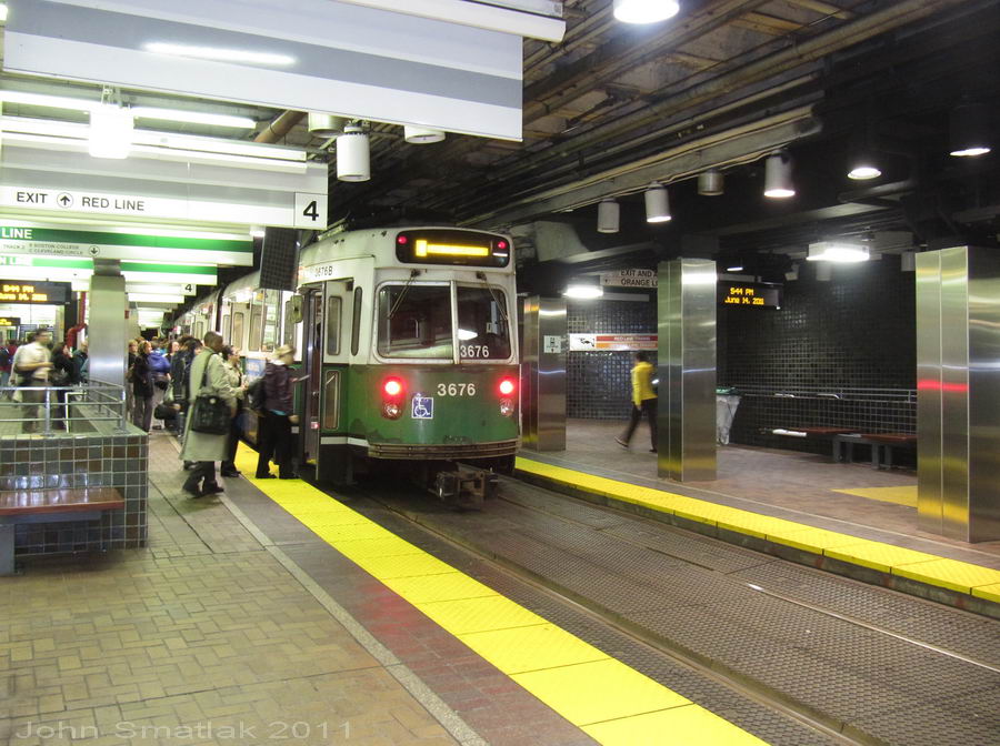 El metro de Boston está operando al máximo por primera vez en dos meses