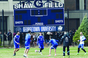 Lionel Messi (centro) se entrena el martes 24 de marzo de 2015 en la cancha de Georgetown University, en Washington DC, junto a sus compañeros de la selección argentina antes del amistoso contra El Salvador.