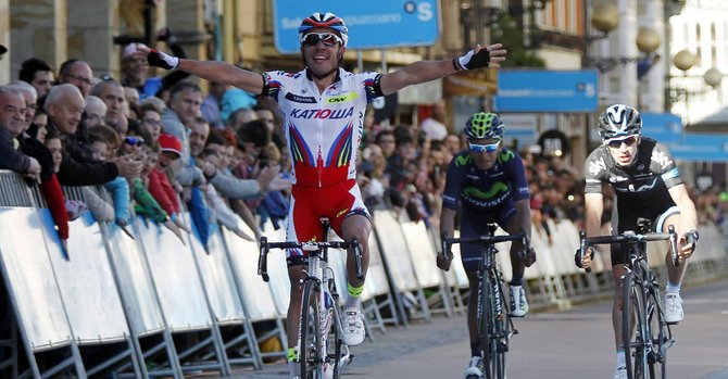 "Purito" se impone a Henao y Quintana en una etapa espectacular
