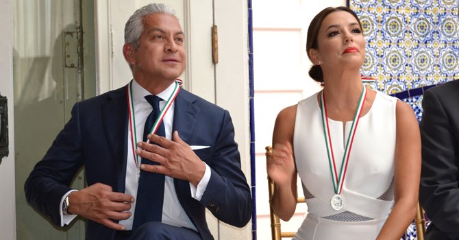 Longoria y Palomarez: Premio Ohtli 2015