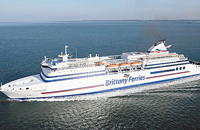 Autorizan ferry hacia Cuba
