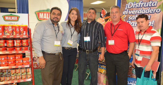 Elio Monzón (Malher) Gryselda Chavarría (Malher) Carlos Miranda (Megamart) Andre Medina (EMD Sales) William Yáñez (Tikal Foods)