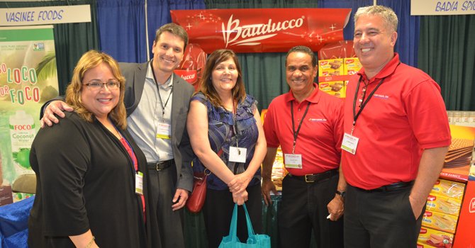 Elda DeVarie (EMD Sales) Jackson Almeida (Bauducco) Christine Hernandez (Safeway) Ralph Hill (EMD Sales) Andre Medina (EMD Sales)