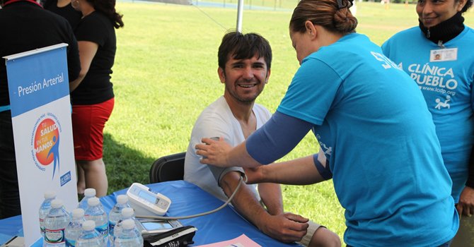 Chequeos y consejos en festival de La Clínica del Pueblo en DC