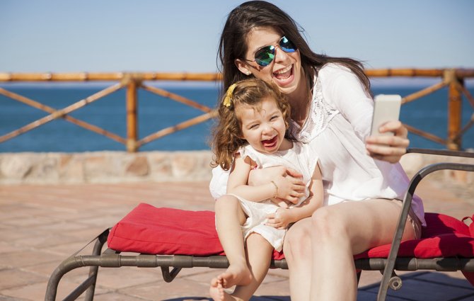 Conoce las diferentes señales que te hacen una Mamá Instagram.