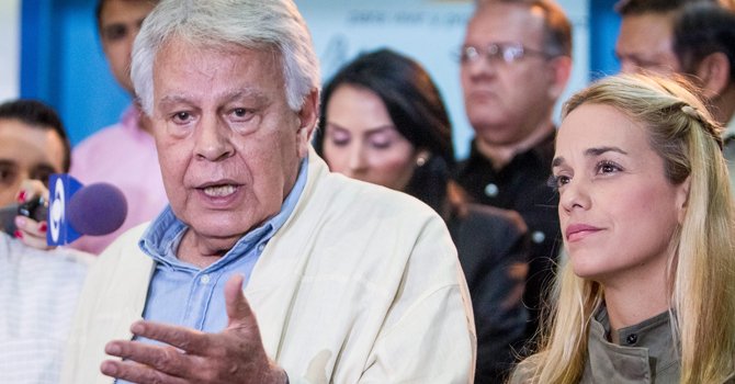 Tensión en la visita de Felipe González a Venezuela