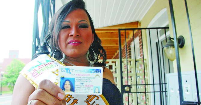 Pide respeto a su identidad sexual