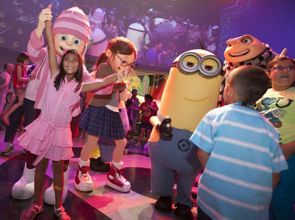 Una cita con los Minions no puede ir nada mal, ellos siempre están al pendiente de sus invitados.