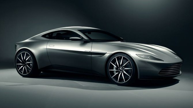 James Bond sale con el Aston Martin DB10 a competir contra el Jaguar C-X75 en el nuevo tráiler de "Spectre"