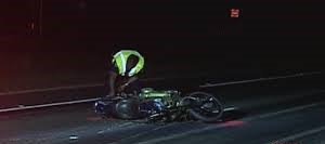 Motociclista en estado crítico después de atropellar un venado