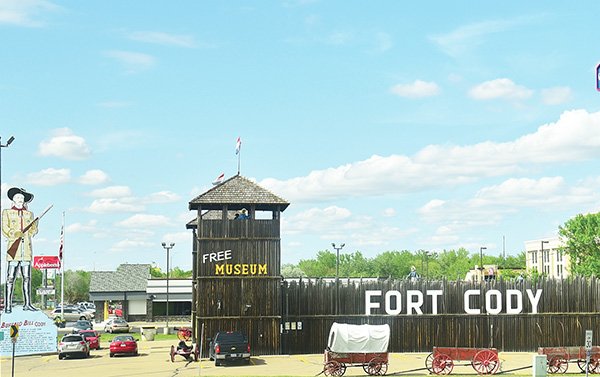 Fort Cody Trading Post es la tienda de regalos y museo con el inventario más grande del estado, pero es mucho más que eso, es una de las últimas atracciones en la carretera propiedad de una familia. (fortcody.com)