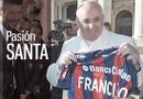 Para nadie es un secreto que el equipo de los amores de Francisco es el San Lorenzo de Buenos Aires. La escuadra sabe que cuentan con el apoyo del pontífice y en numerosas ocasiones le ha mando regalos alusivos para expresar el orgullo que siente al saber que tiene un hincha tan especial.