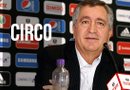 La actitud de Jorge Vergara no sorprende, ya que si una vez corrió al gran Johan Cryuff, ¿qué se puede esperar ahora? Foto: Archivo