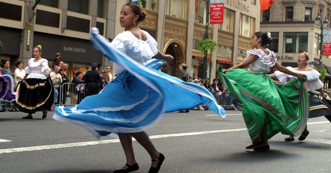 La hispanidad toma la Quinta Avenida de Nueva York