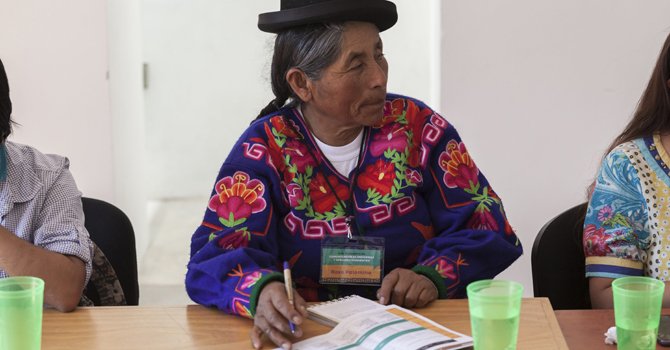 Mujeres indígenas piden "revolución educativa"