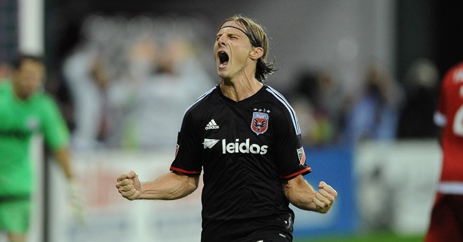 DC United remonta el partido para batir 2-1 a New England Revolution