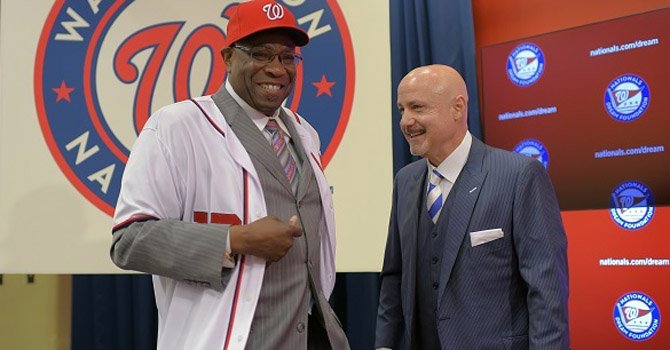 Nationals presentan al manager Dusty Baker