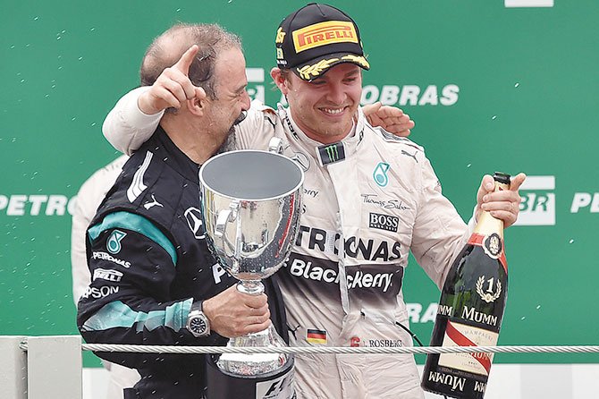Rosberg ganó en Brasil