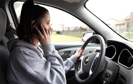  Uso del celular es la principal causa de muertes en carreteras entre los jóvenes