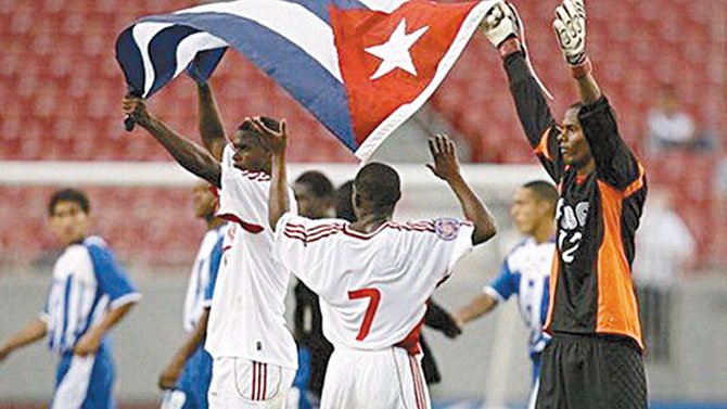 Futbolistas cubanos podrán jugar en ligas del exterior