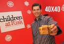 El cumpleaños número 40 de Néstor Enríquez será diferente de todos los demás, ya que tiene un propósito: ayudar a los niños y sus familias con un donativo de $40,000 dólares. Foto: Norma Vásquez