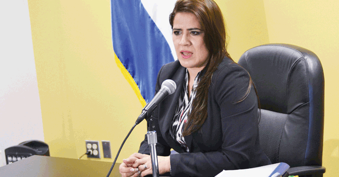 Diputada salvadoreña explica la crisis