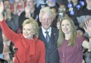 Clinton prometió a los 1,200 estudiantes que acudieron al evento que su mujer se ocupará de que aquellos que viven en pequeños pueblos o zonas rurales./Foto:EFE