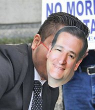 Manifestaciones a favor y en contra de los candidatos republicanos comienzan a sentirse en Houston.