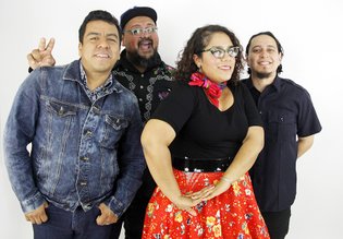 La Santa Cecilia promociona su ...