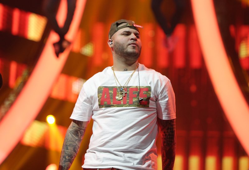 Farruko también prepara un gran numero musical para la noche de esta importante entrega de premios.