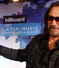 El cantante y compositor Marco Antonio Solís fue el encargado de cerrar con broche de oro la Conferencias de Billboard de la Música Latina.