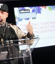 Nicky Jam cuenta como ha sido el proceso para descubrirse como compositor.