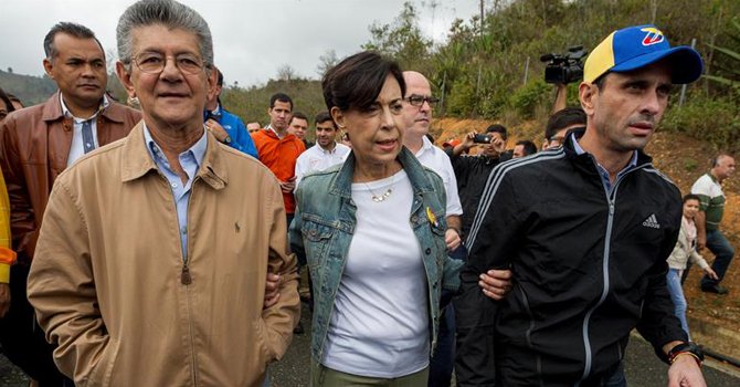 Ramos Allup: "militares venezolanos dijeron a Maduro que no reprimirán a la población"