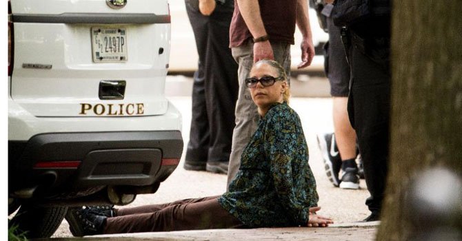 Mujer provoca despliegue de seguridad en la Casa Blanca