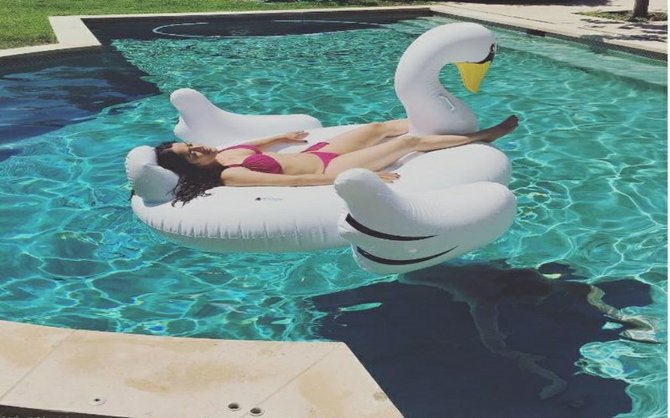 Salma Hayek cumple 50 años luciendo mejor que nunca