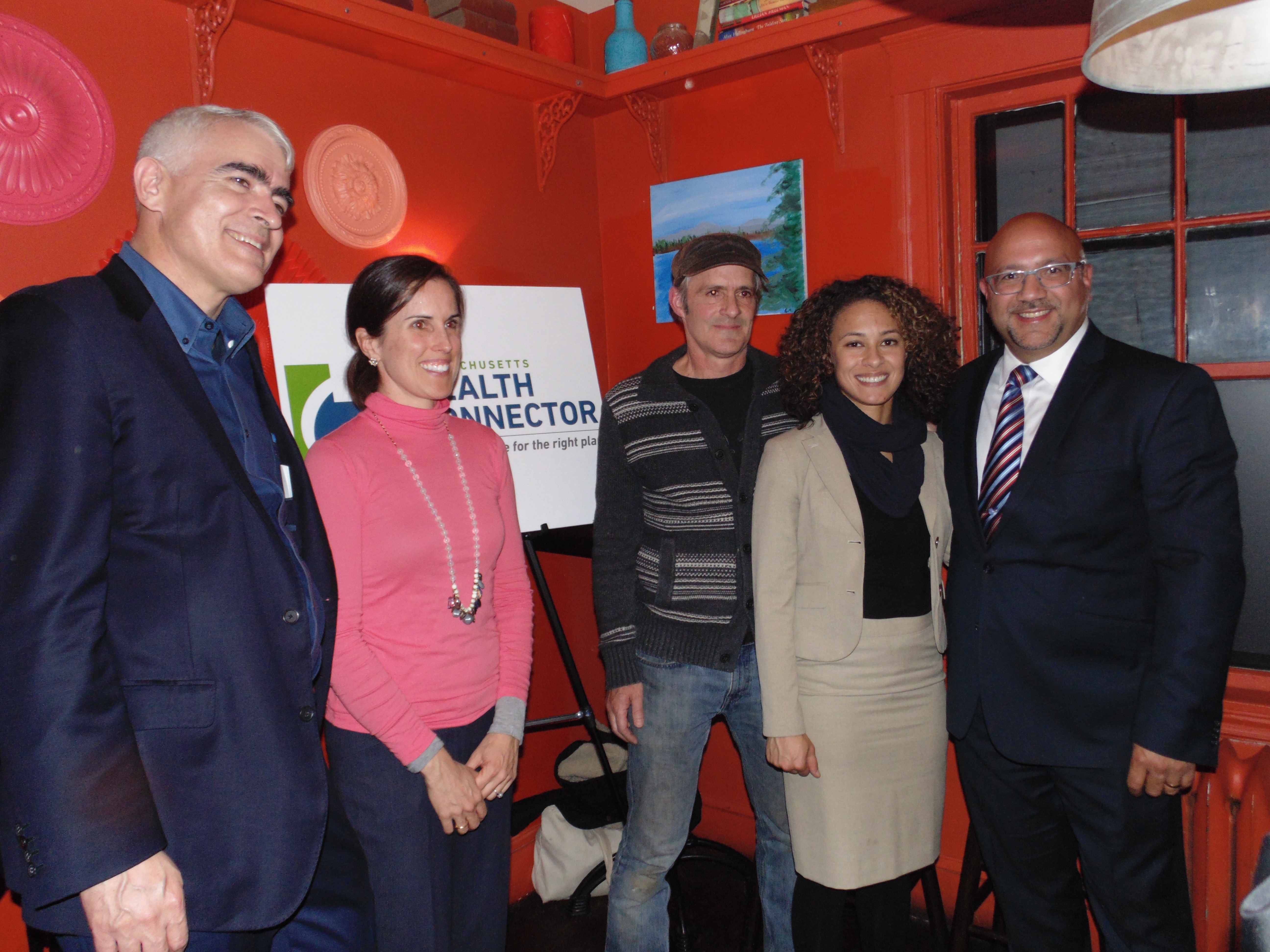 Health Connector visita Jamaica Plain para dar inicio al período de