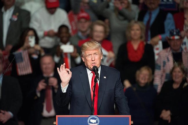 Trump estudia el trazado para futuro muro fronterizo con México